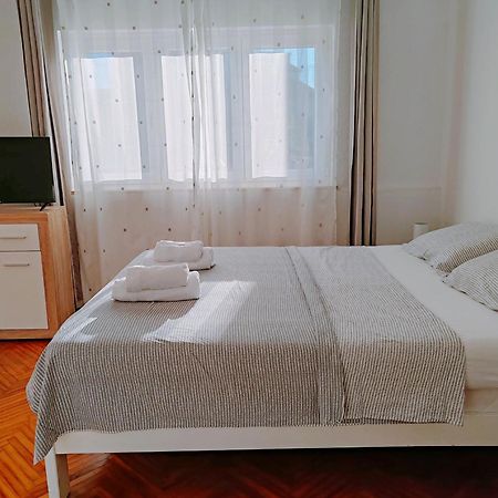 Apartmani Bojana Ровин Екстериор снимка