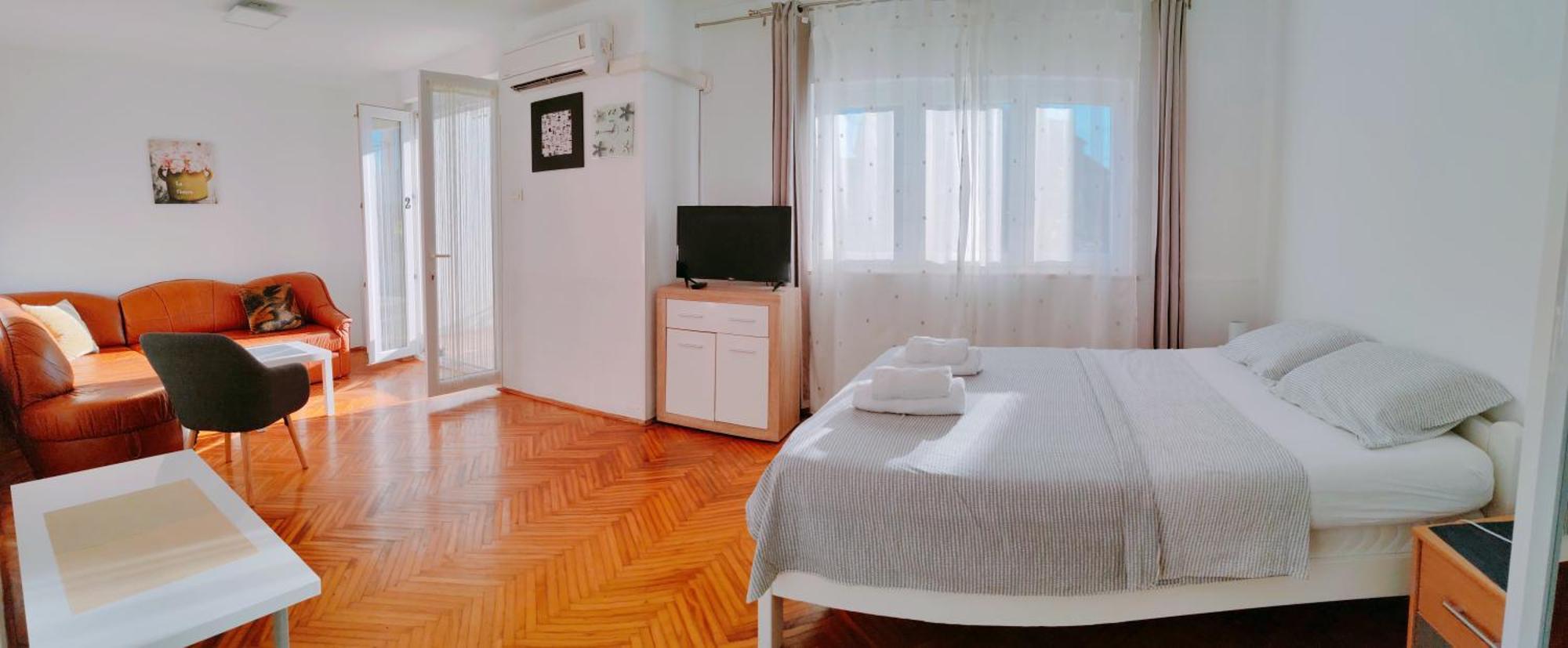 Apartmani Bojana Ровин Екстериор снимка