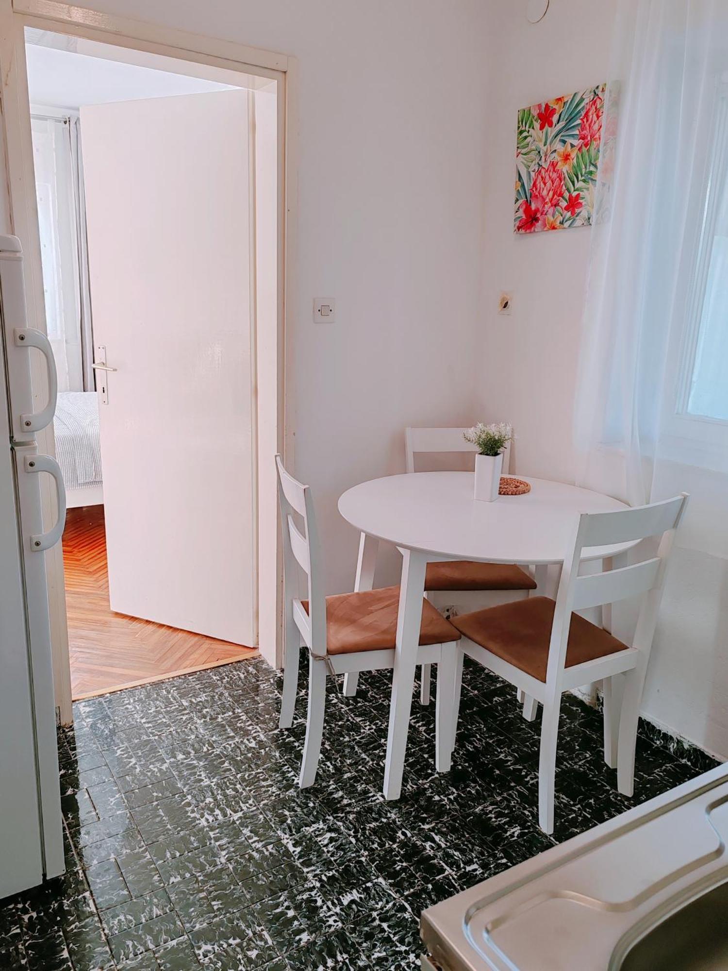 Apartmani Bojana Ровин Екстериор снимка